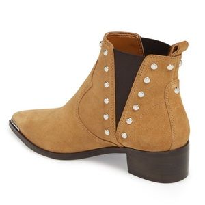 Marc Fisher Yentia chelsea tan suede ankle boots size 10